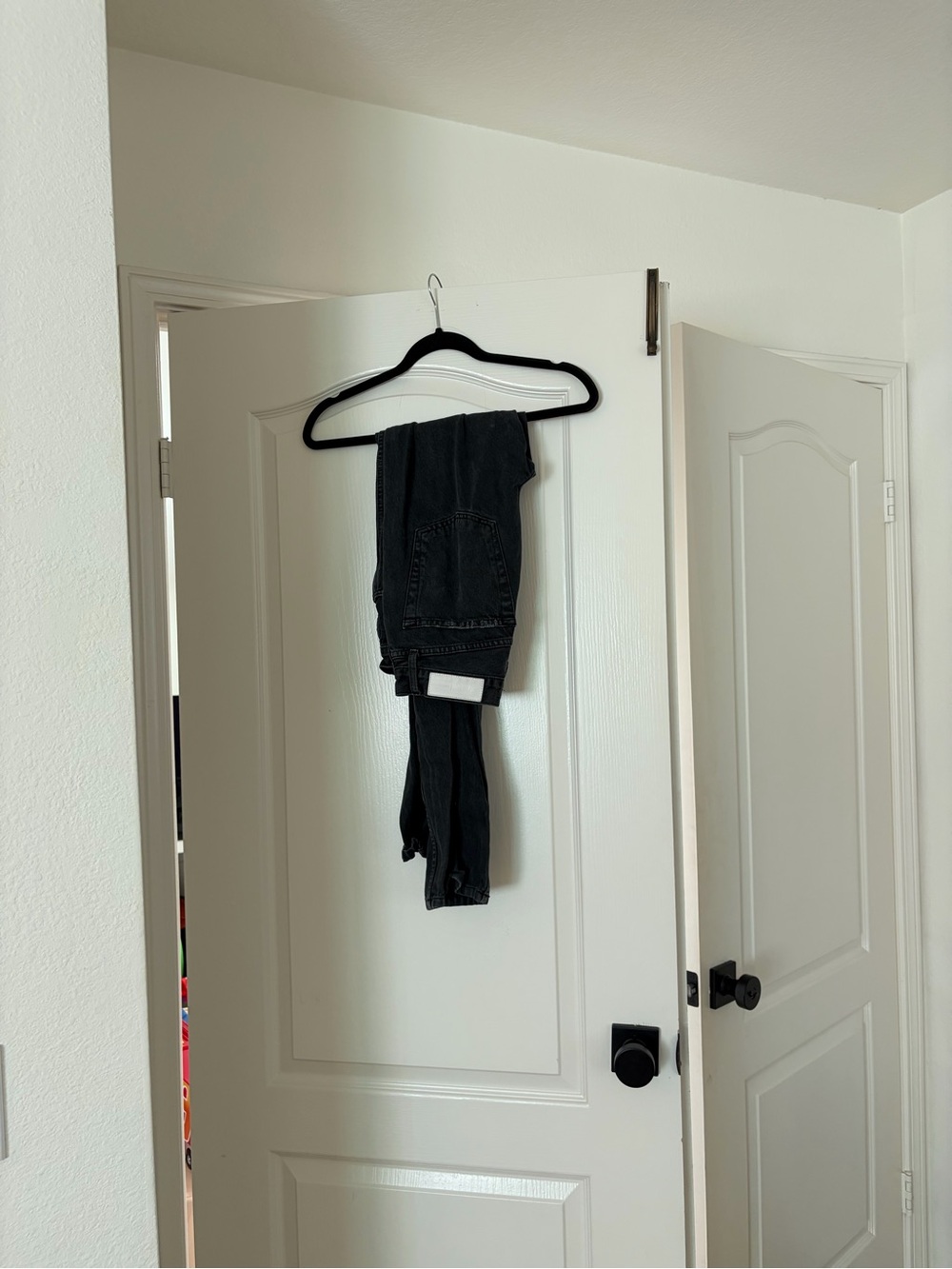 Re/Done Black 90s high rise loose - Picture 2 of 2